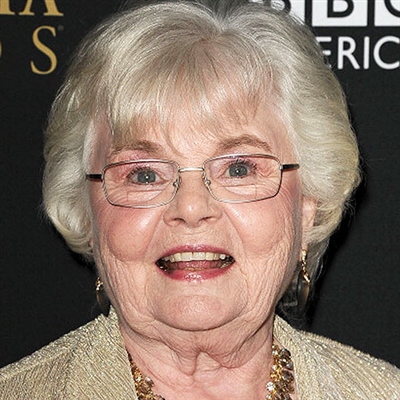 June Squibb جون اسکویب